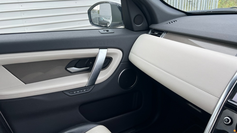 Used Land Rover Discovery Sport 2020 for sale - 76146198: Photo 35