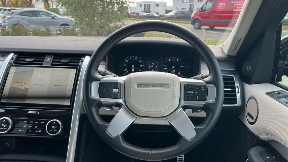 Used Land Rover Discovery 2024 for sale - 76312407: Photo 15