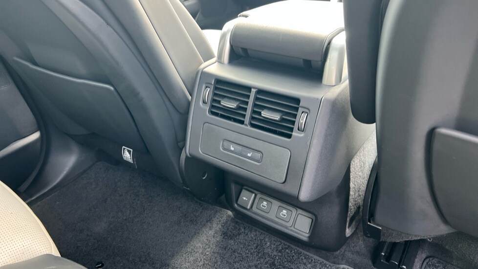 Used Land Rover Discovery 2024 for sale - 76312407: Photo 18