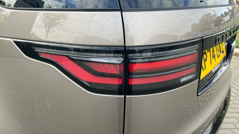 Used Land Rover Discovery 2024 for sale - 76312407: Photo 19