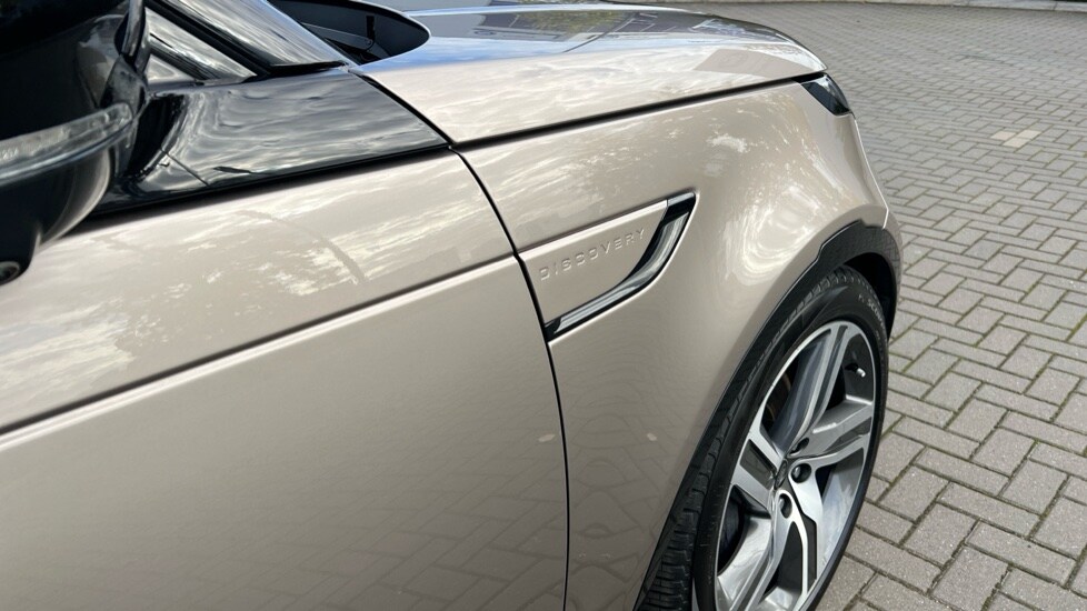 Used Land Rover Discovery 2024 for sale - 76312407: Photo 20
