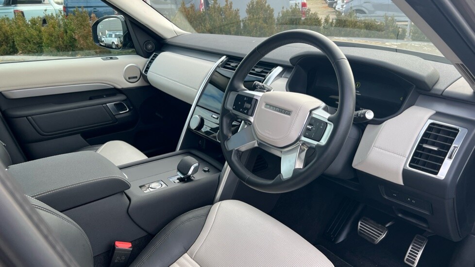 Used Land Rover Discovery 2024 for sale - 76312407: Photo 28