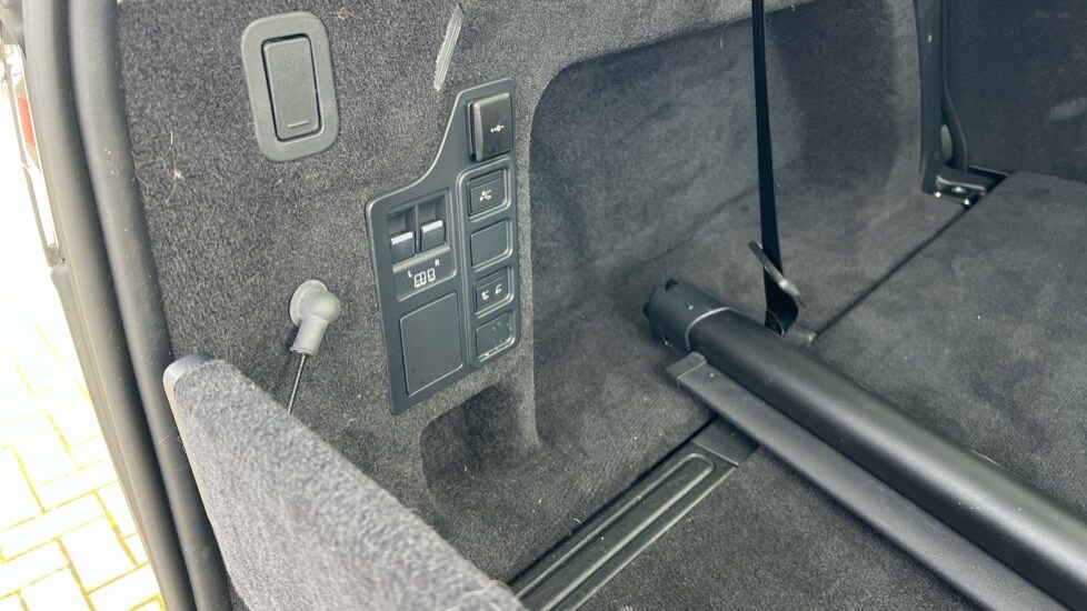 Used Land Rover Discovery 2024 for sale - 76312407: Photo 37