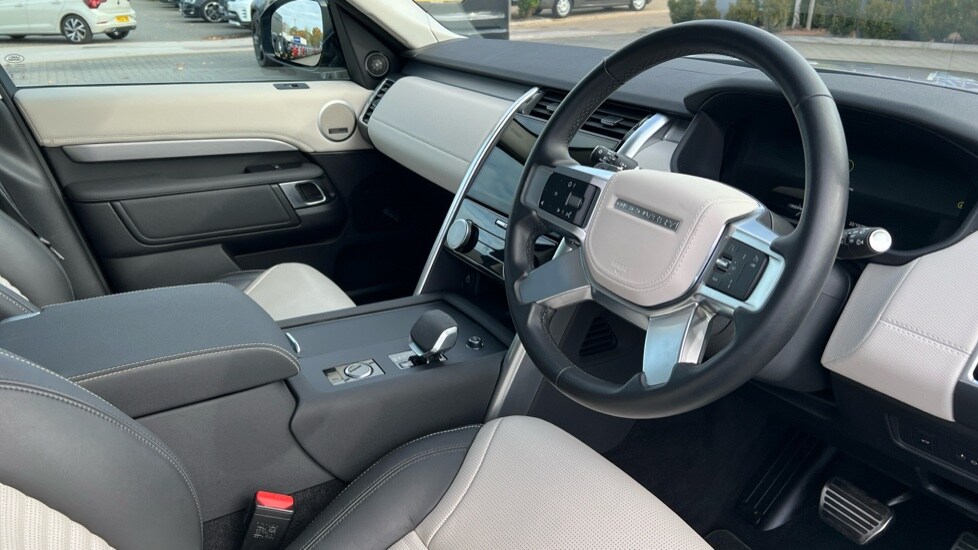 Used Land Rover Discovery 2024 for sale - 76312407: Photo 39