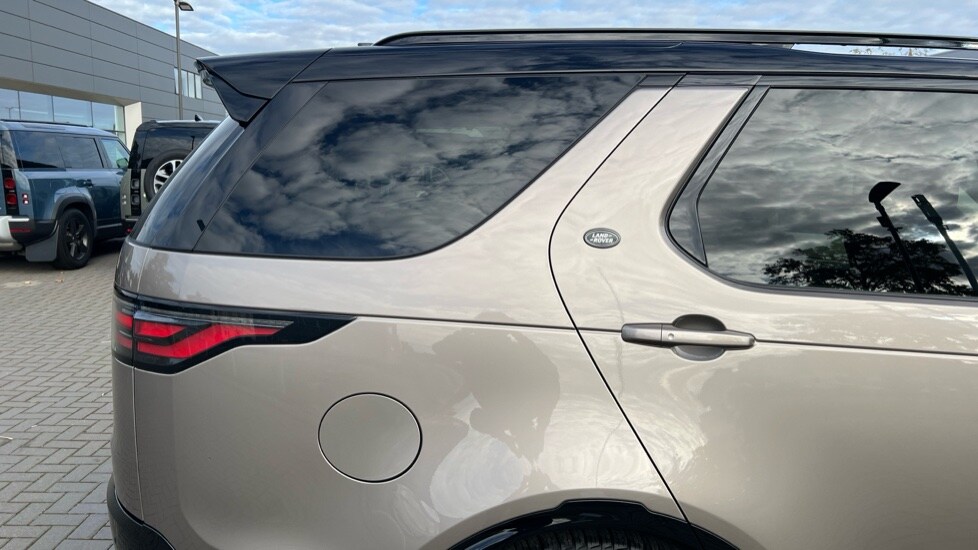 Used Land Rover Discovery 2024 for sale - 76312407: Photo 44
