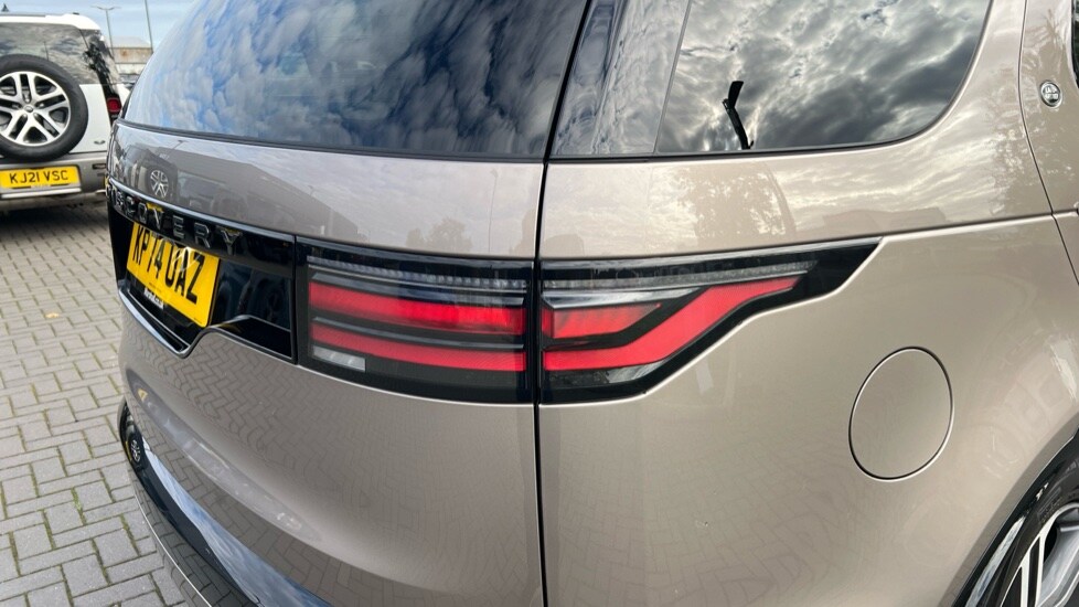 Used Land Rover Discovery 2024 for sale - 76312407: Photo 46