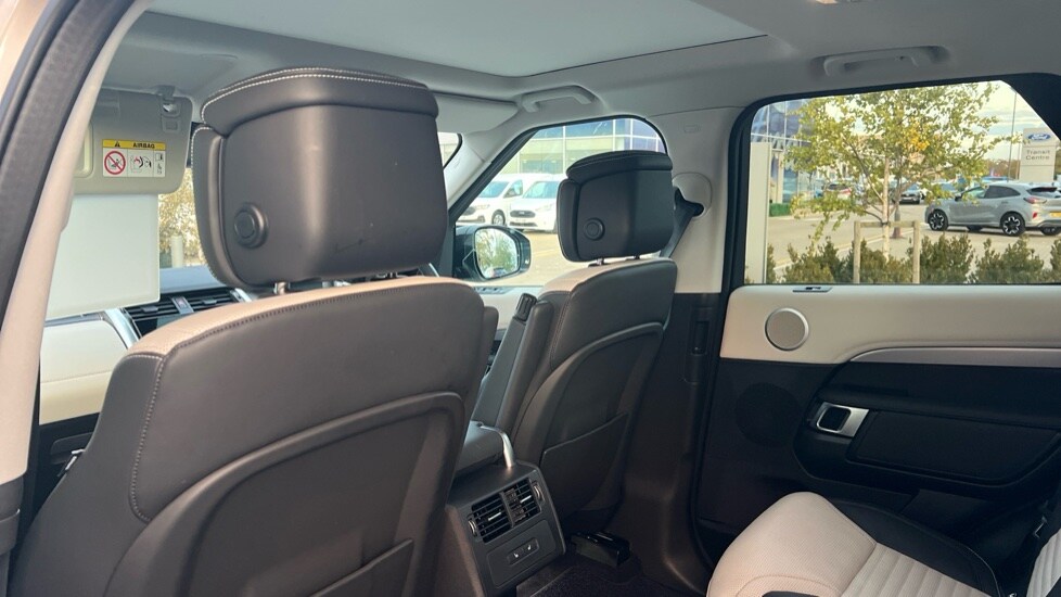 Used Land Rover Discovery 2024 for sale - 76312407: Photo 48