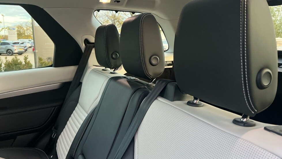 Used Land Rover Discovery 2024 for sale - 76312407: Photo 49