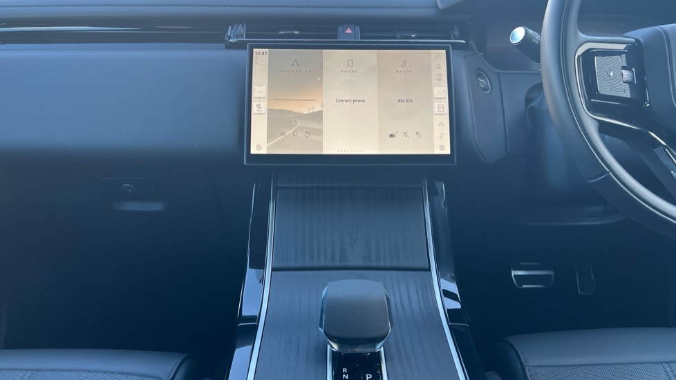 Used Land Rover Range Rover Velar 2025 for sale - 76302443: Photo 14