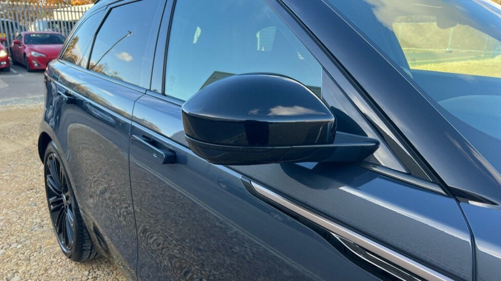 Used Land Rover Range Rover Velar 2025 for sale - 76302443: Photo 22