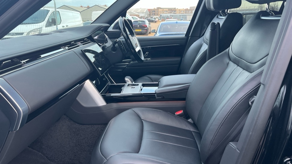 Used Land Rover Range Rover 2025 for sale - 76609507: Photo 3