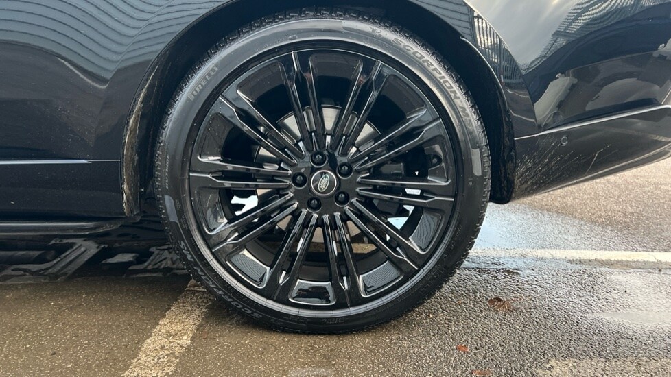 Used Land Rover Range Rover 2025 for sale - 76609507: Photo 32