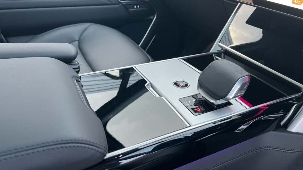 Used Land Rover Range Rover 2025 for sale - 76609507: Photo 47