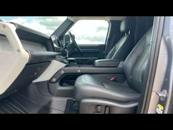 Used Land Rover Defender 2021 for sale - 74556464: Photo