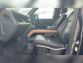 Used Land Rover Defender 2023 for sale - 75554366: Photo