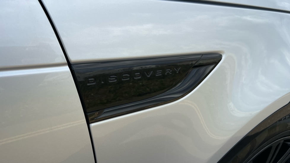 Used Land Rover Discovery 2019 for sale - 76086592: Photo 24
