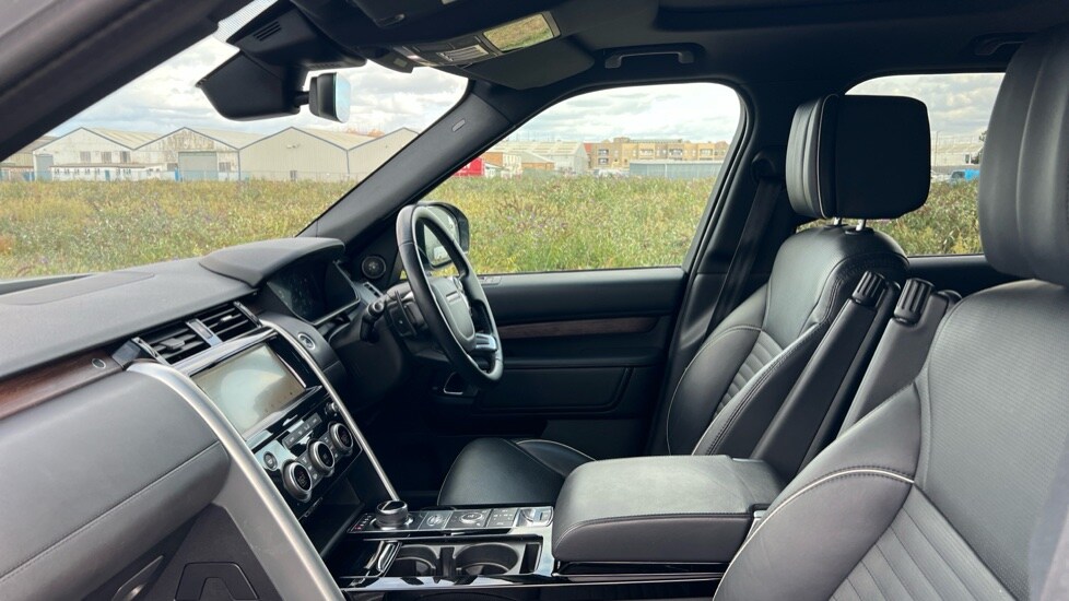 Used Land Rover Discovery 2019 for sale - 76086592: Photo 3