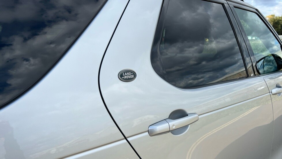 Used Land Rover Discovery 2019 for sale - 76086592: Photo 40
