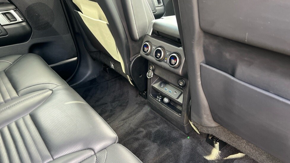 Used Land Rover Discovery 2019 for sale - 76086592: Photo 41