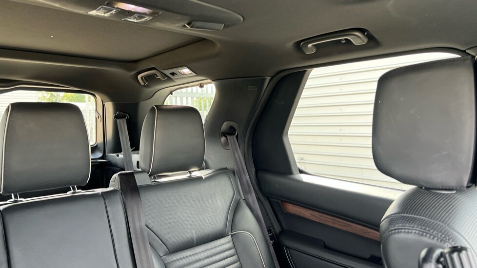 Used Land Rover Discovery 2019 for sale - 76086592: Photo 46