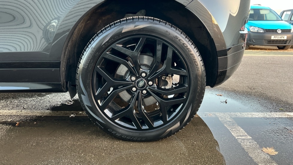 Used Land Rover Range Rover Evoque 2023 for sale - 76593682: Photo 32