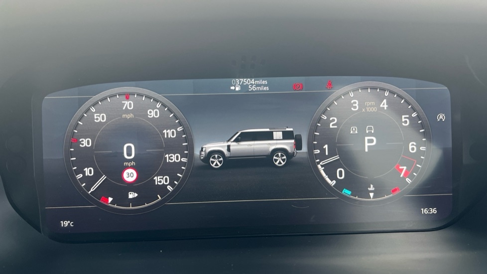Used Land Rover Defender 2021 for sale - 76180194: Photo 16