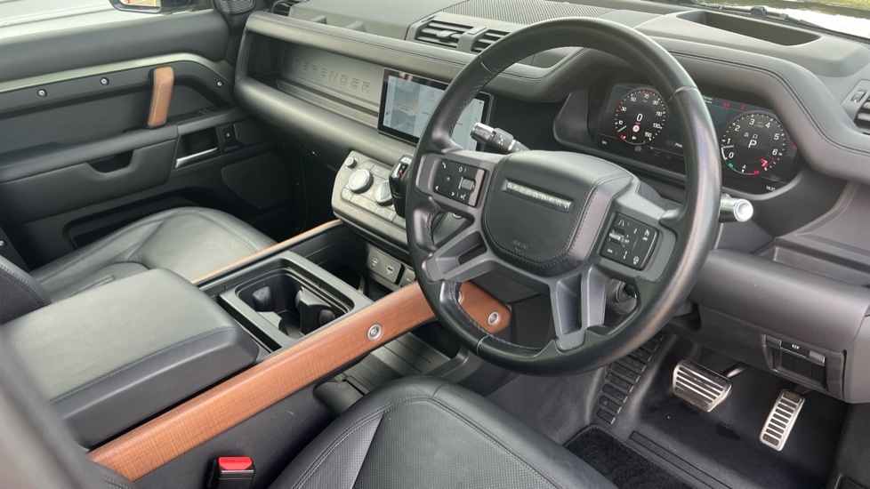 Used Land Rover Defender 2021 for sale - 76180194: Photo 28