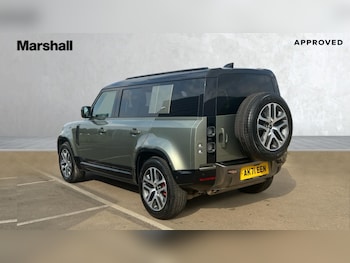 Used Land Rover Defender 2021 for sale - 76180194: Photo 2