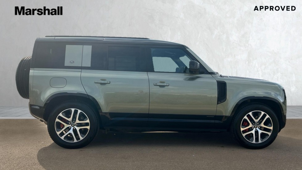 Used Land Rover Defender 2021 for sale - 76180194: Photo 5