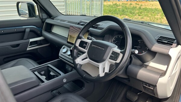 Used Land Rover Defender 2023 for sale - 75472747: Photo 28