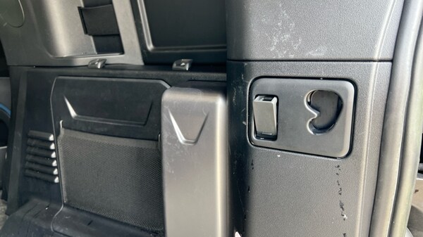 Used Land Rover Defender 2023 for sale - 75472747: Photo 37