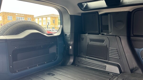 Used Land Rover Defender 2023 for sale - 75472747: Photo 51