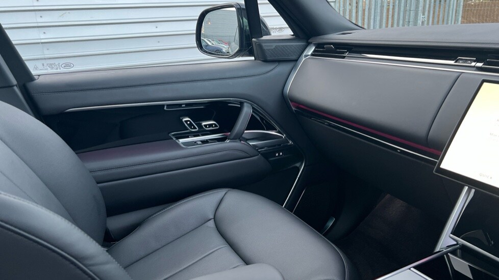 Used Land Rover Range Rover 2025 for sale - 77052662: Photo 35