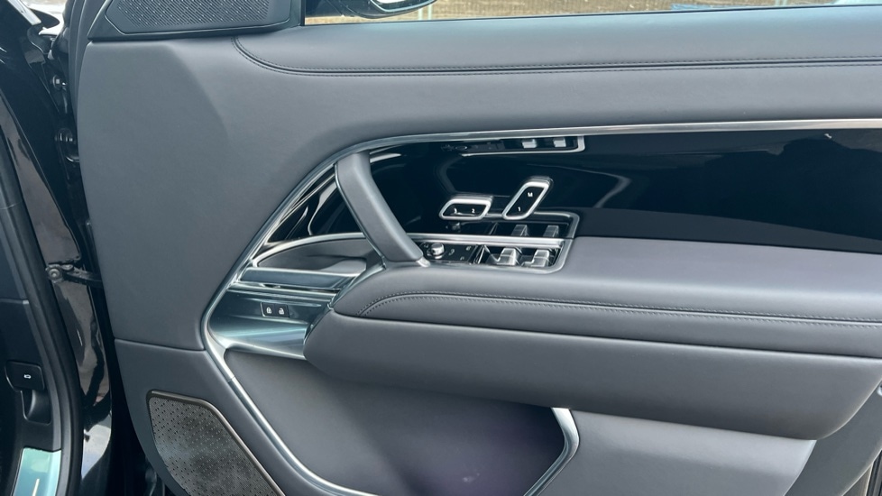 Used Land Rover Range Rover 2025 for sale - 77052662: Photo 43