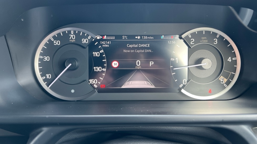 Used Land Rover Defender 2023 for sale - 76660699: Photo 16