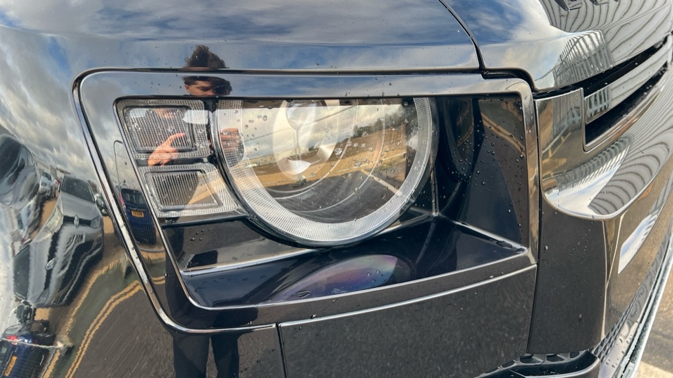 Used Land Rover Defender 2023 for sale - 76660699: Photo 17