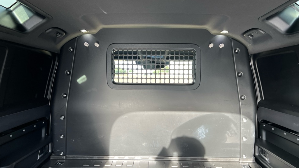 Used Land Rover Defender 2023 for sale - 76660699: Photo 18