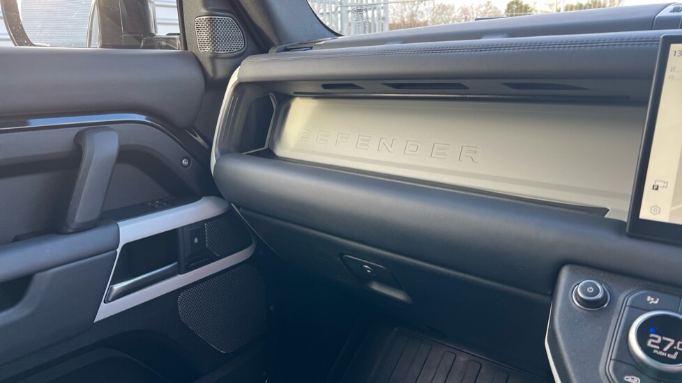 Used Land Rover Defender 2023 for sale - 76660699: Photo 35
