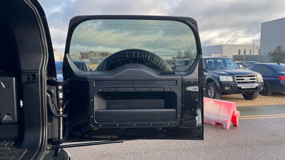 Used Land Rover Defender 2023 for sale - 76660699: Photo 36