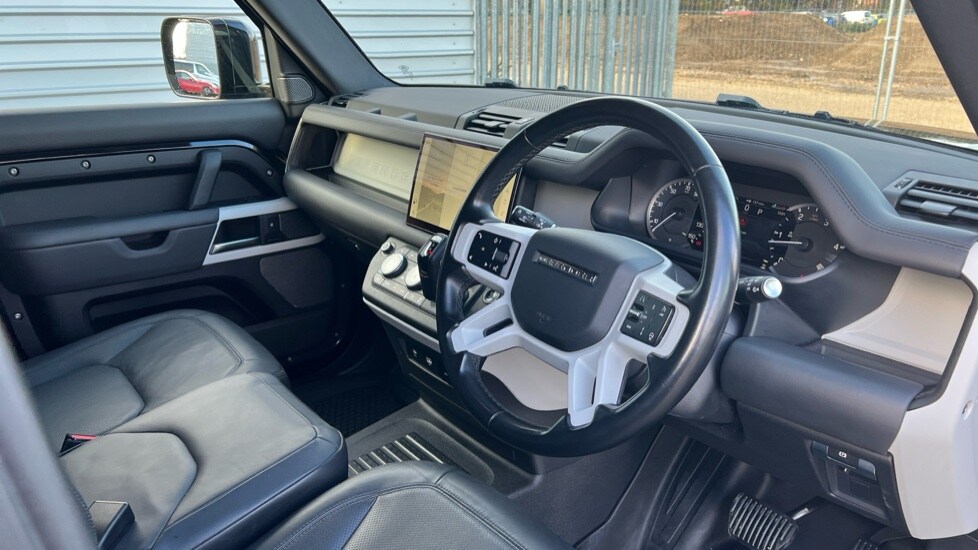 Used Land Rover Defender 2023 for sale - 76660699: Photo 49