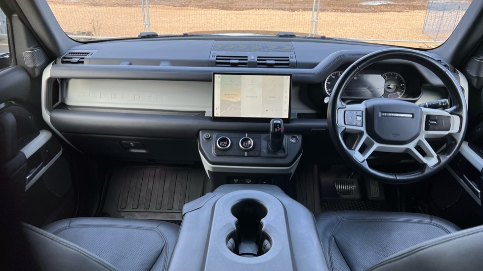 Used Land Rover Defender 2023 for sale - 76660699: Photo 9