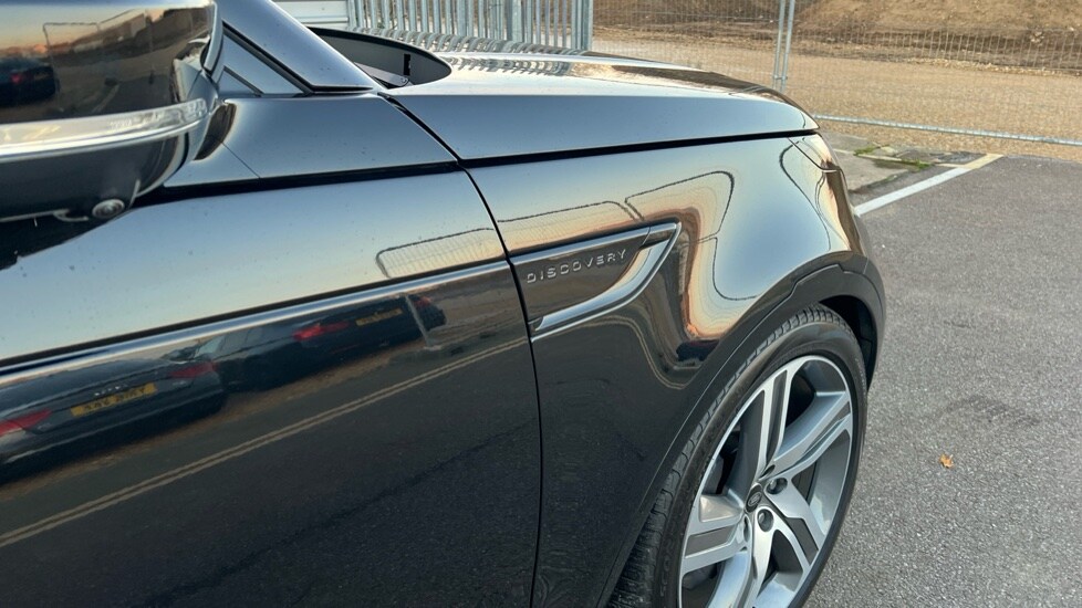 Used Land Rover Discovery 2025 for sale - 77043021: Photo 20