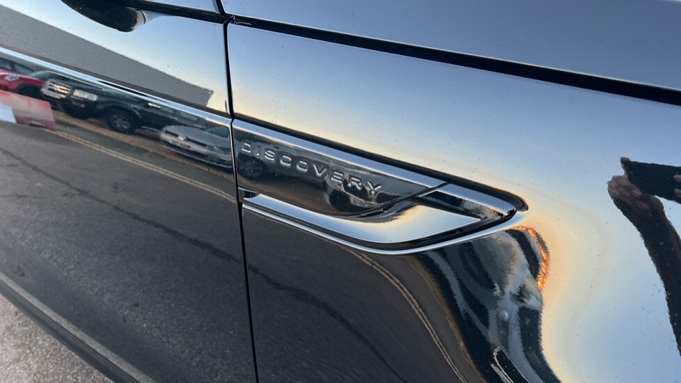 Used Land Rover Discovery 2025 for sale - 77043021: Photo 24