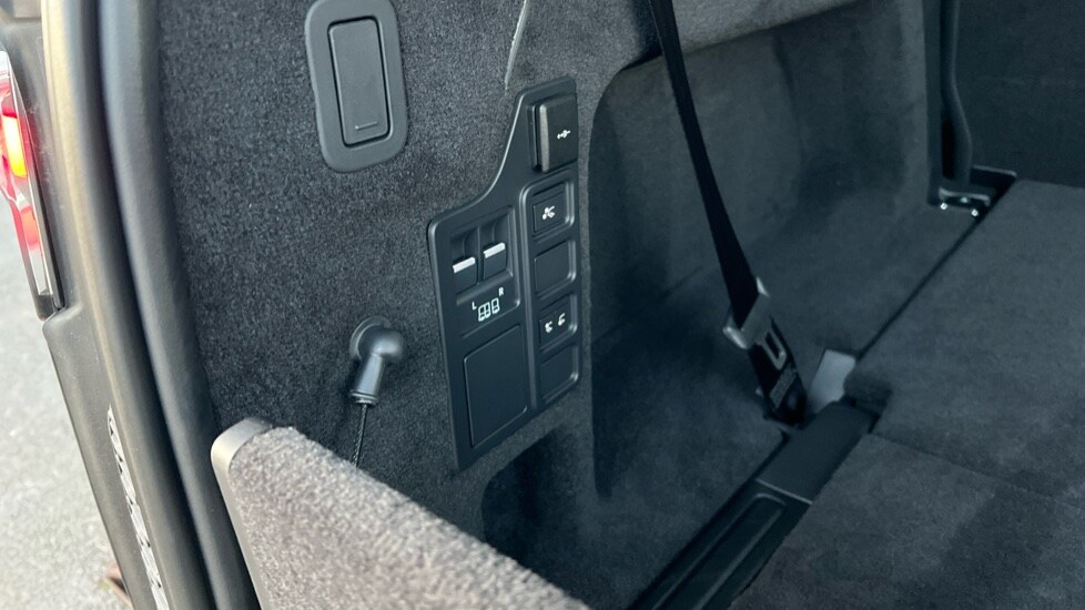 Used Land Rover Discovery 2025 for sale - 77043021: Photo 37