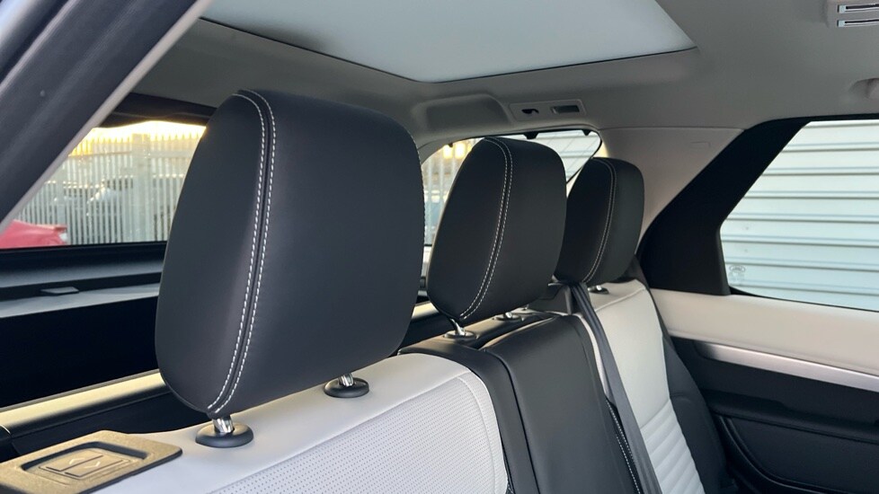 Used Land Rover Discovery 2025 for sale - 77043021: Photo 42
