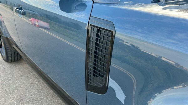 Used Land Rover Defender 2025 for sale - 76312411: Photo 22