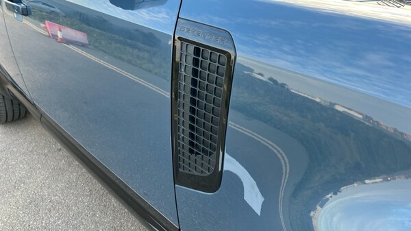 Used Land Rover Defender 2025 for sale - 76312411: Photo 24