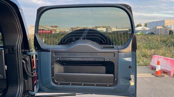 Used Land Rover Defender 2025 for sale - 76312411: Photo 36