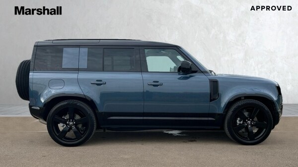 Used Land Rover Defender 2025 for sale - 76312411: Photo 5