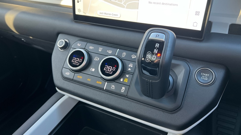 Used Land Rover Defender 2024 for sale - 76717323: Photo 13